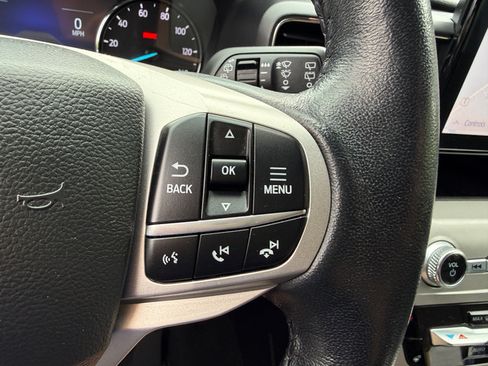 Used 2022 Ford Explorer XLT w/ Equipment Group 202A AWD/4WD image 21