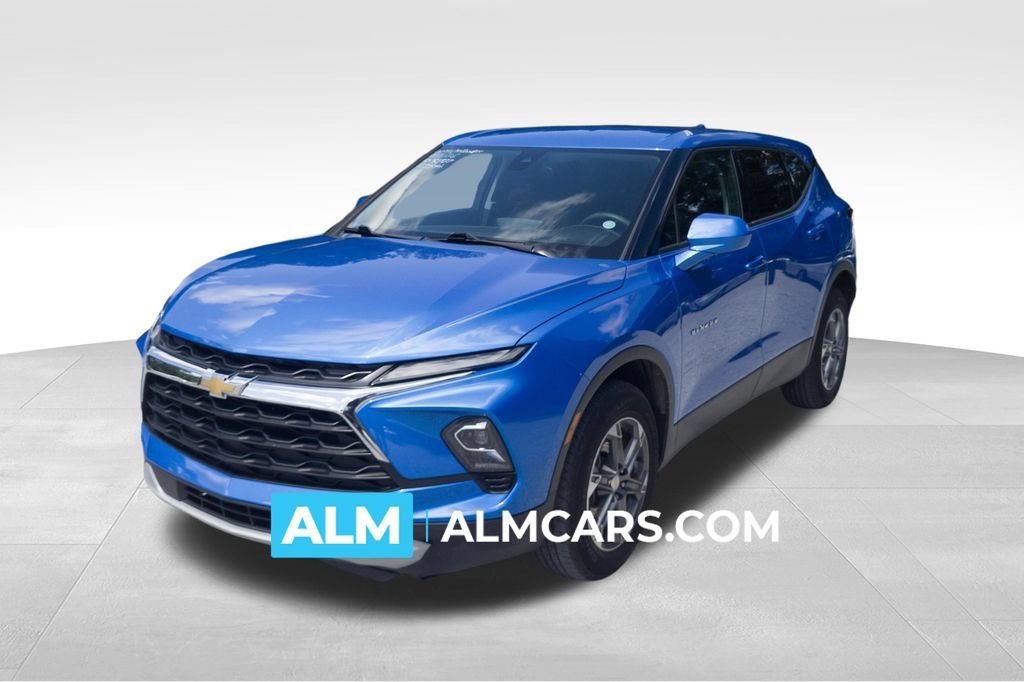 Used 2024 Chevrolet Blazer LT FWD image 1