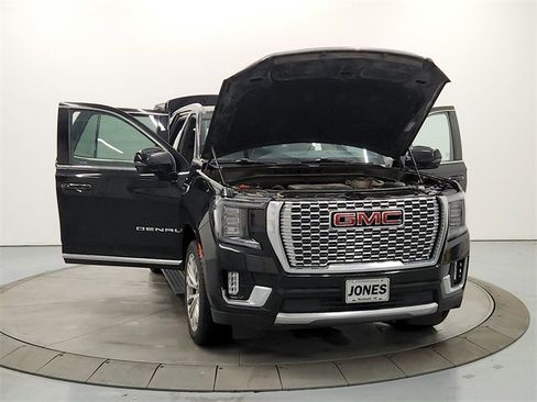 Used 2023 GMC Yukon Denali w/ Max Trailering Package image 10