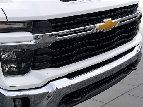 Used 2025 Chevrolet Silverado 2500 LT w/ Convenience Package AWD/4WD image 29
