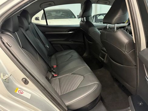 Used 2018 Toyota Camry SE image 17