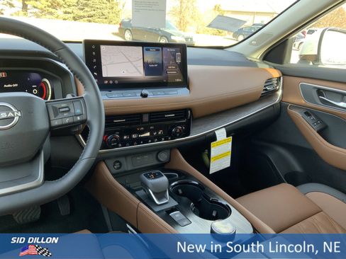 New 2026 Nissan Rogue Platinum w/ Platinum Premium Package image 7