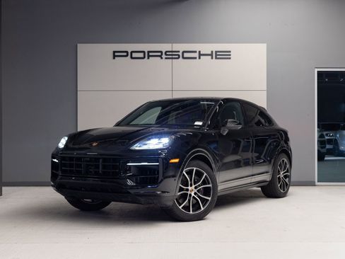 New 2026 Porsche Cayenne Coupe AWD/4WD image 1