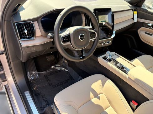 New 2026 Volvo XC90 B6 Plus w/ Protection Package image 4