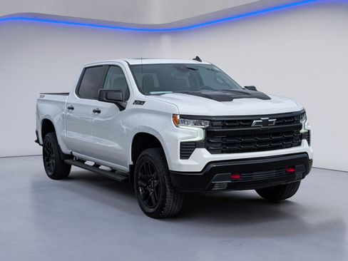 Used 2026 Chevrolet Silverado 1500 LT Trail Boss w/ Convenience Package II AWD/4WD image 5