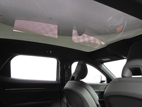 Used 2025 Polestar Polestar 3 image 17