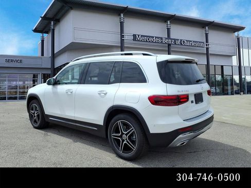 Used 2026 Mercedes-Benz GLB 250 4MATIC image 5
