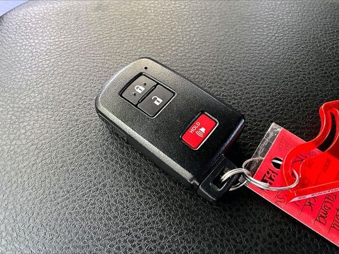 Used 2023 Toyota Tacoma TRD Sport image 32