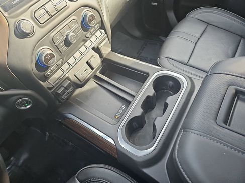 Used 2022 Chevrolet Silverado 2500 High Country image 23