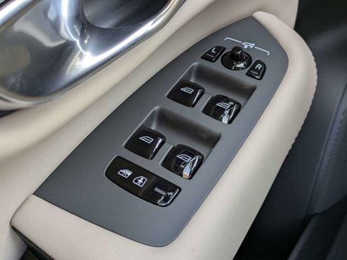 New 2026 Volvo XC90 T8 Plus image 23