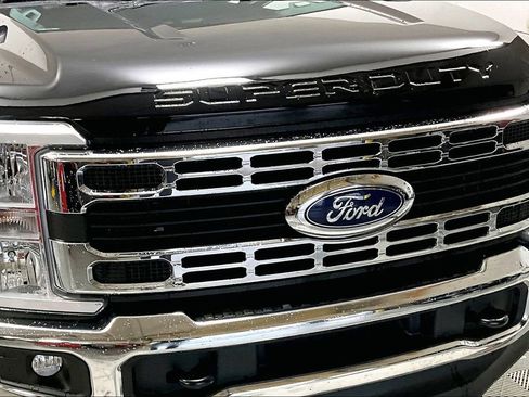 Used 2025 Ford F250 XLT image 30