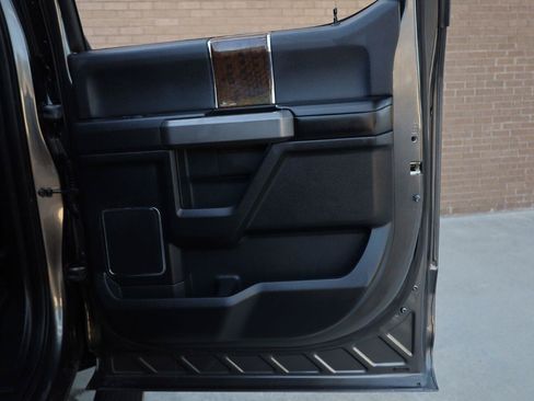 Used 2015 Ford F150 Platinum w/ Equipment Group 701A Luxury AWD/4WD image 26