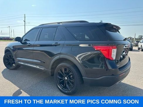 Used 2022 Ford Explorer XLT w/ Equipment Group 202A AWD/4WD image 29