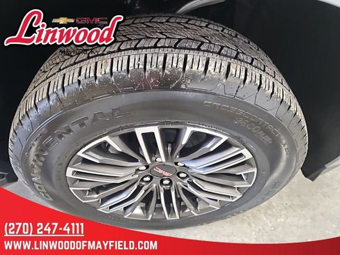 New 2026 GMC Yukon Elevation image 8