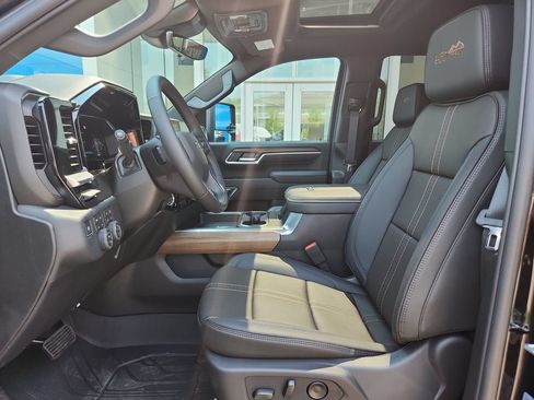 New 2026 Chevrolet Silverado 2500 High Country w/ High Country Premium Package AWD/4WD image 12