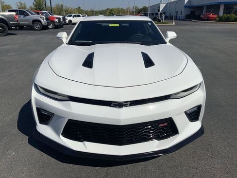 Used 2018 Chevrolet Camaro SS image 3