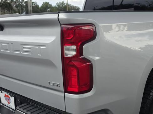 Used 2022 Chevrolet Silverado 1500 LTZ AWD/4WD image 10