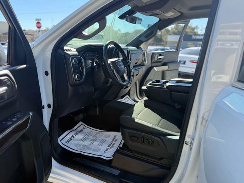 Used 2019 GMC Sierra 1500 SLE w/ SLE Value Package image 16