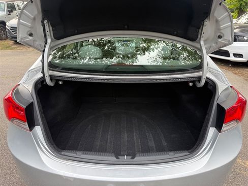 Used 2012 Hyundai Elantra Limited FWD image 22
