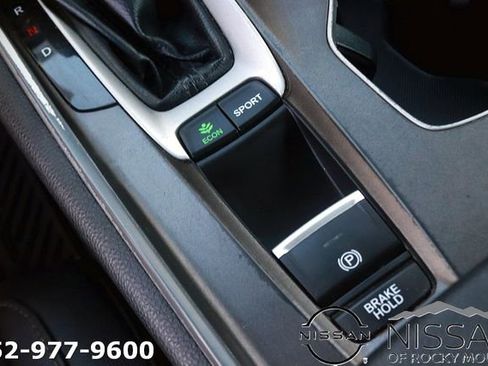 Used 2019 Honda Accord Sport image 19