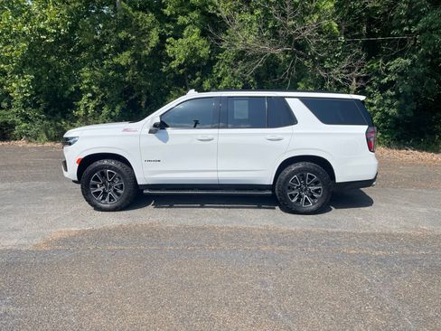 Used 2022 Chevrolet Tahoe Z71 w/ Z71 Off-Road Package AWD/4WD image 2
