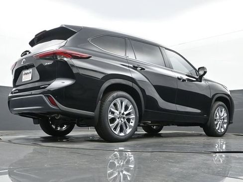 New 2026 Toyota Highlander Limited image 27