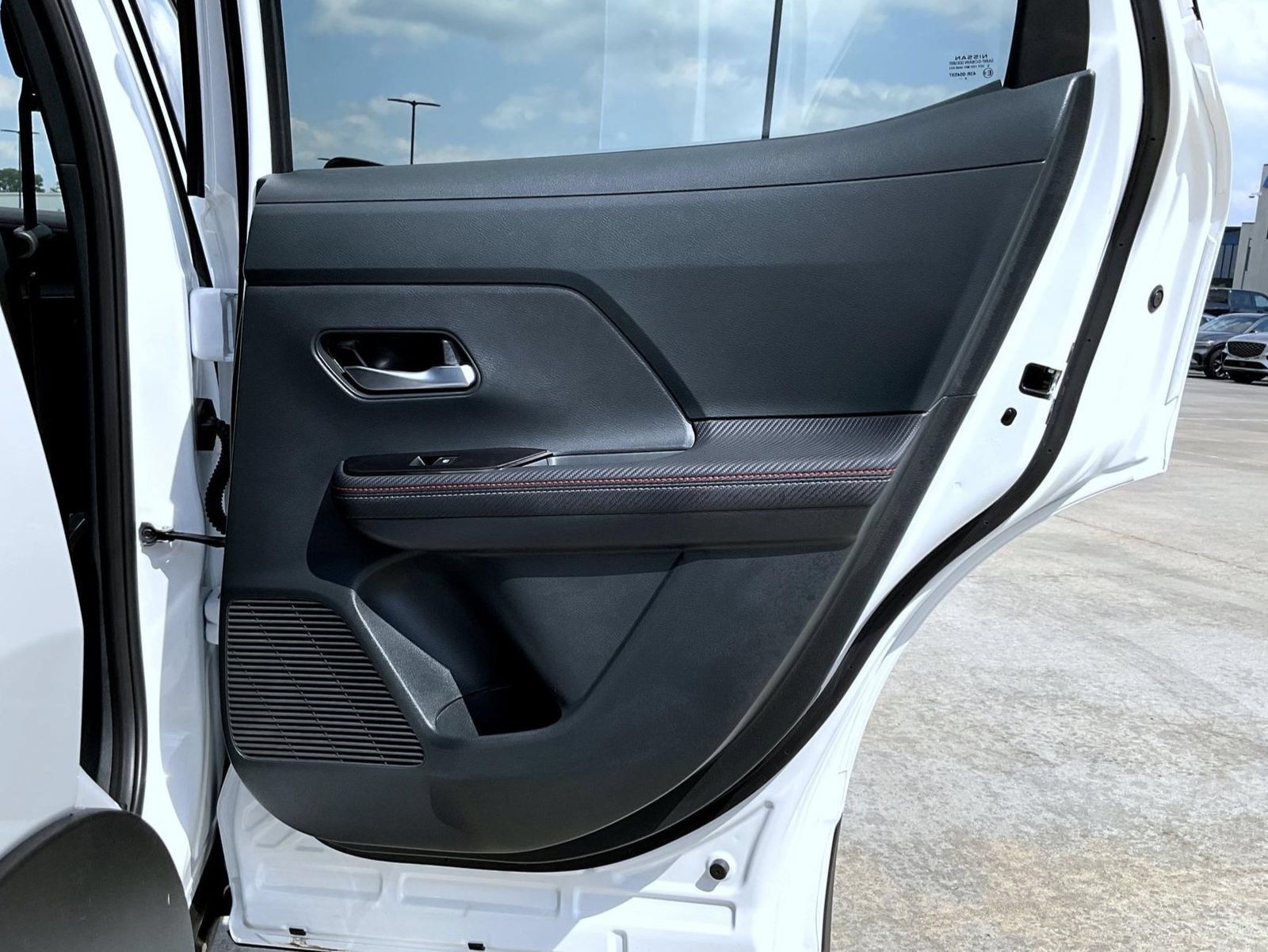 Certified 2025 Nissan Kicks SR AWD/4WD image 18