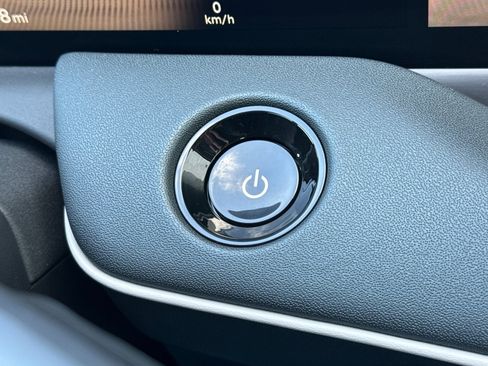 New 2026 Nissan Leaf SV+ w/ Floor Mat Package (SV+) image 20