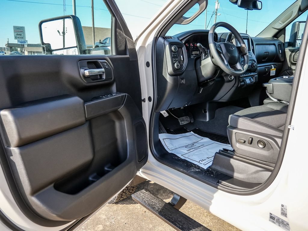 New 2026 Chevrolet Silverado 2500 Custom w/ Custom Value Package AWD/4WD image 29