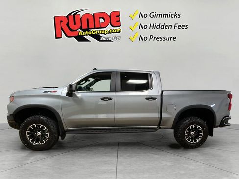 Used 2024 Chevrolet Silverado 1500 ZR2 w/ Technology Package image 3