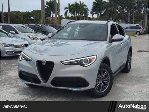 Used 2022 Alfa Romeo Stelvio Sprint image 1
