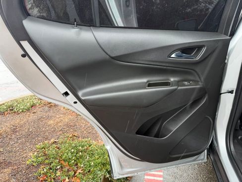 Used 2022 Chevrolet Equinox LT image 29