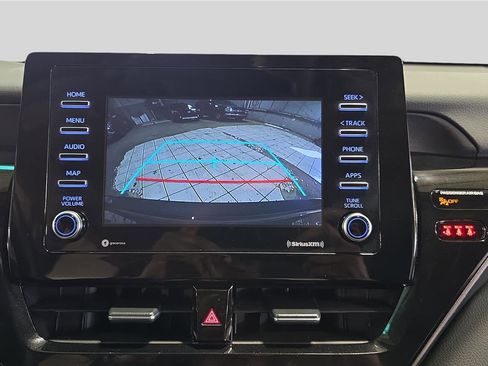 Used 2024 Toyota Camry SE image 22