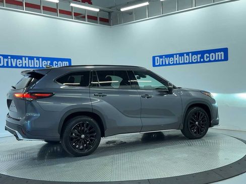 Used 2025 Toyota Highlander XSE AWD/4WD image 8