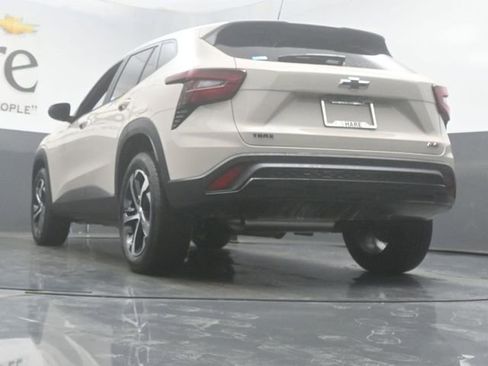 New 2026 Chevrolet Trax RS w/ Driver Confidence Package FWD image 32