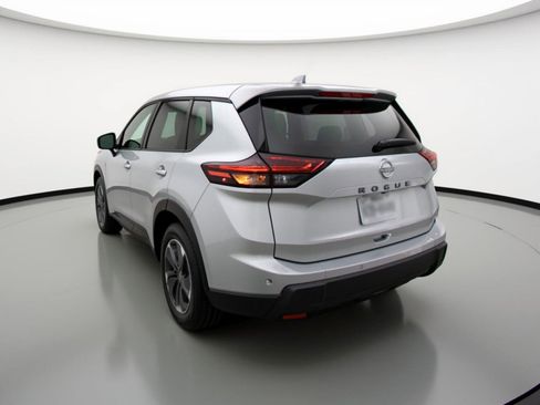 Used 2025 Nissan Rogue SV FWD image 6