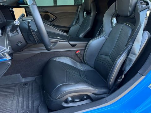 Used 2023 Chevrolet Corvette Z06 w/ Z07 Performance Package image 9