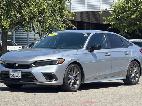 Used 2023 Honda Civic Sport image 8