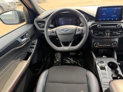 Used 2025 Ford Escape ST-Line FWD image 10