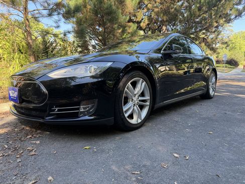 Used 2015 Tesla Model S 85D AWD/4WD image 6