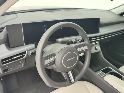 Used 2025 Hyundai Sonata SEL FWD image 13