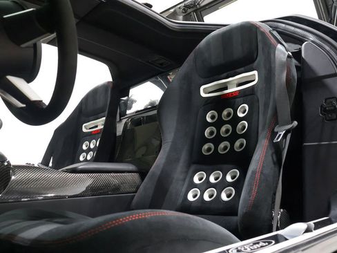 Used 2006 Ford GT RWD image 43