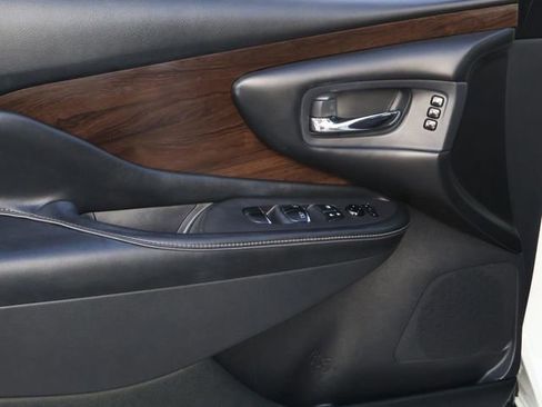 Used 2020 Nissan Murano Platinum image 16