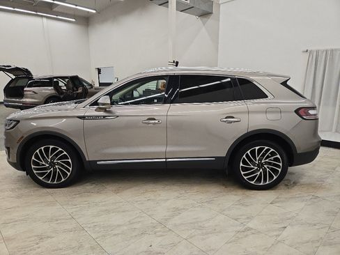 Used 2020 Lincoln Nautilus Reserve w/ Equipment Group 201A image 4