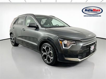 Used 2023 Kia Niro EX Touring