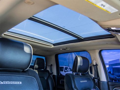 Used 2019 RAM 1500 Laramie image 15