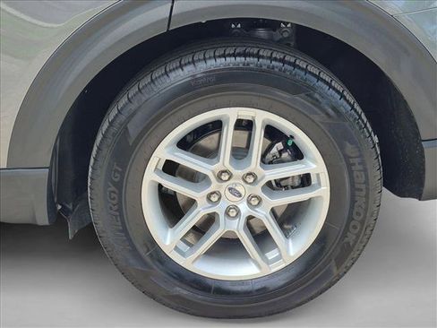 Used 2025 Ford Explorer Active w/ Active Comfort Package RWD image 24
