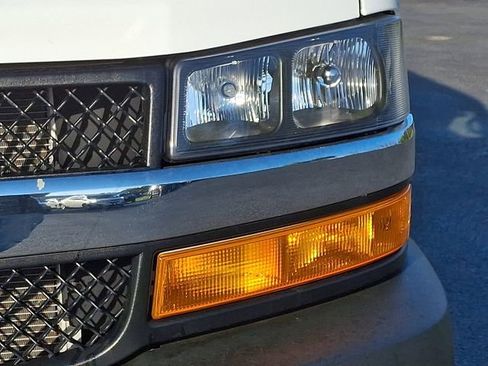 Used 2024 Chevrolet Express 2500 w/ Driver Convenience Package RWD image 12
