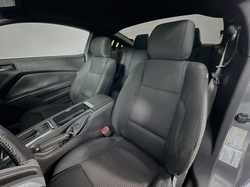 Used 2014 Ford Mustang Coupe image 18