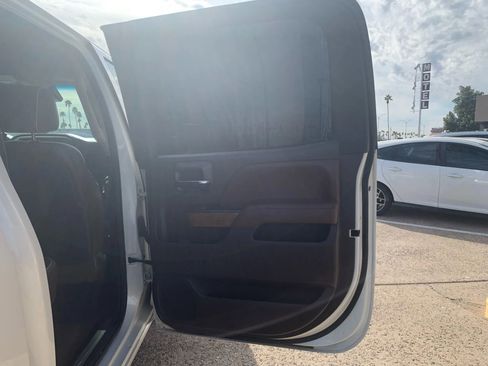 Used 2015 Chevrolet Silverado 1500 High Country w/ High Country Premium Package image 40